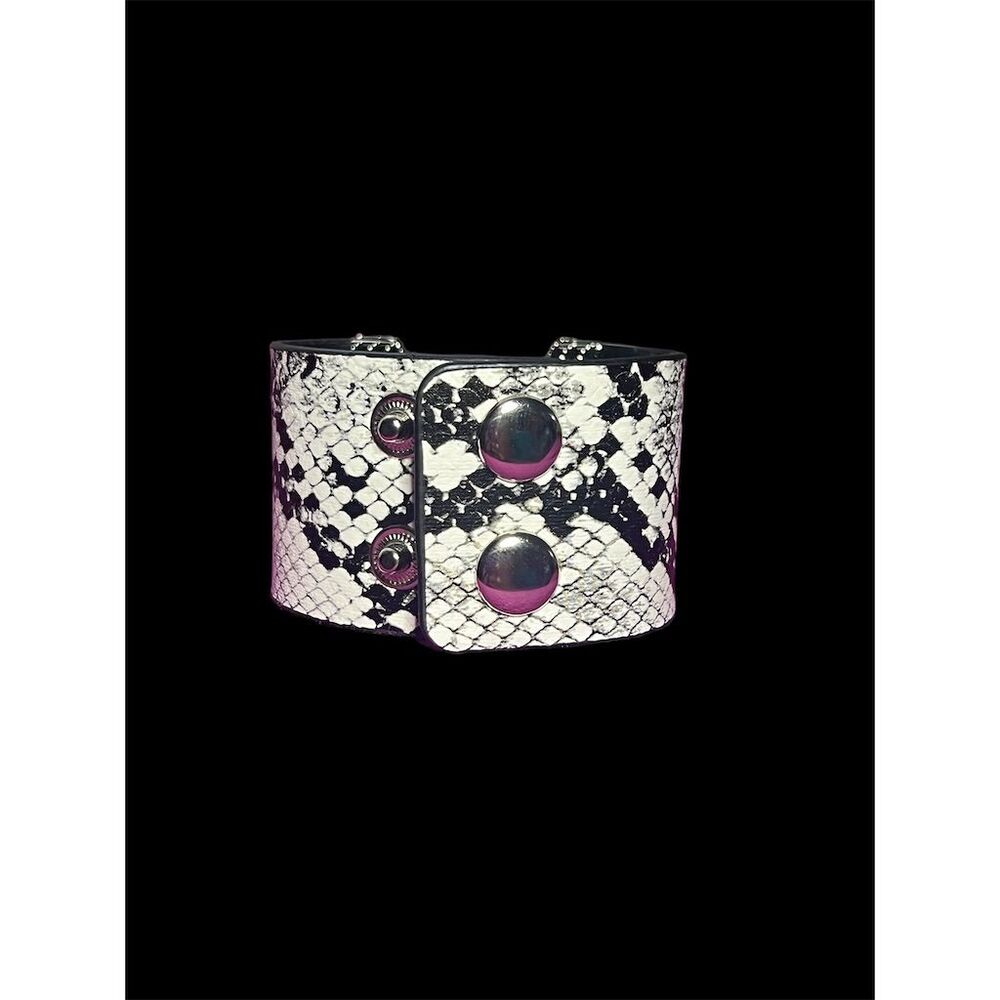 Fashionable Snake Print Faux Leather Wide Cuff Bracelet with V Logo - Picture 7 of 11
